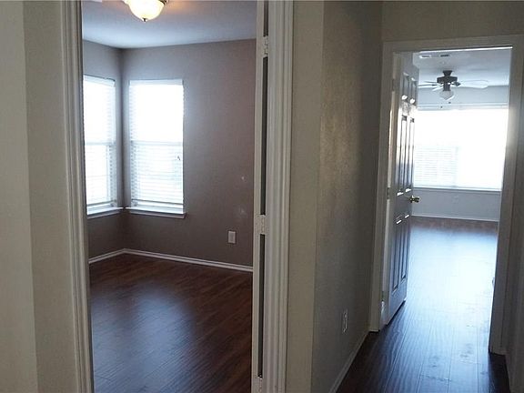 5th image of 4538 Sycamore Dr