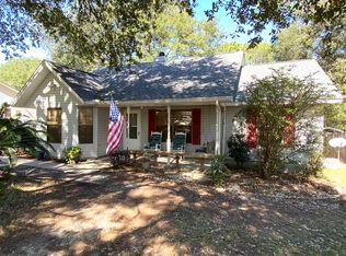 107 Pinoak Ct E, Crestview, FL 32539