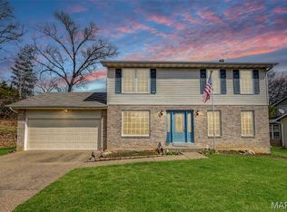 4002 Treeshadow Dr, Saint Peters, MO 63376