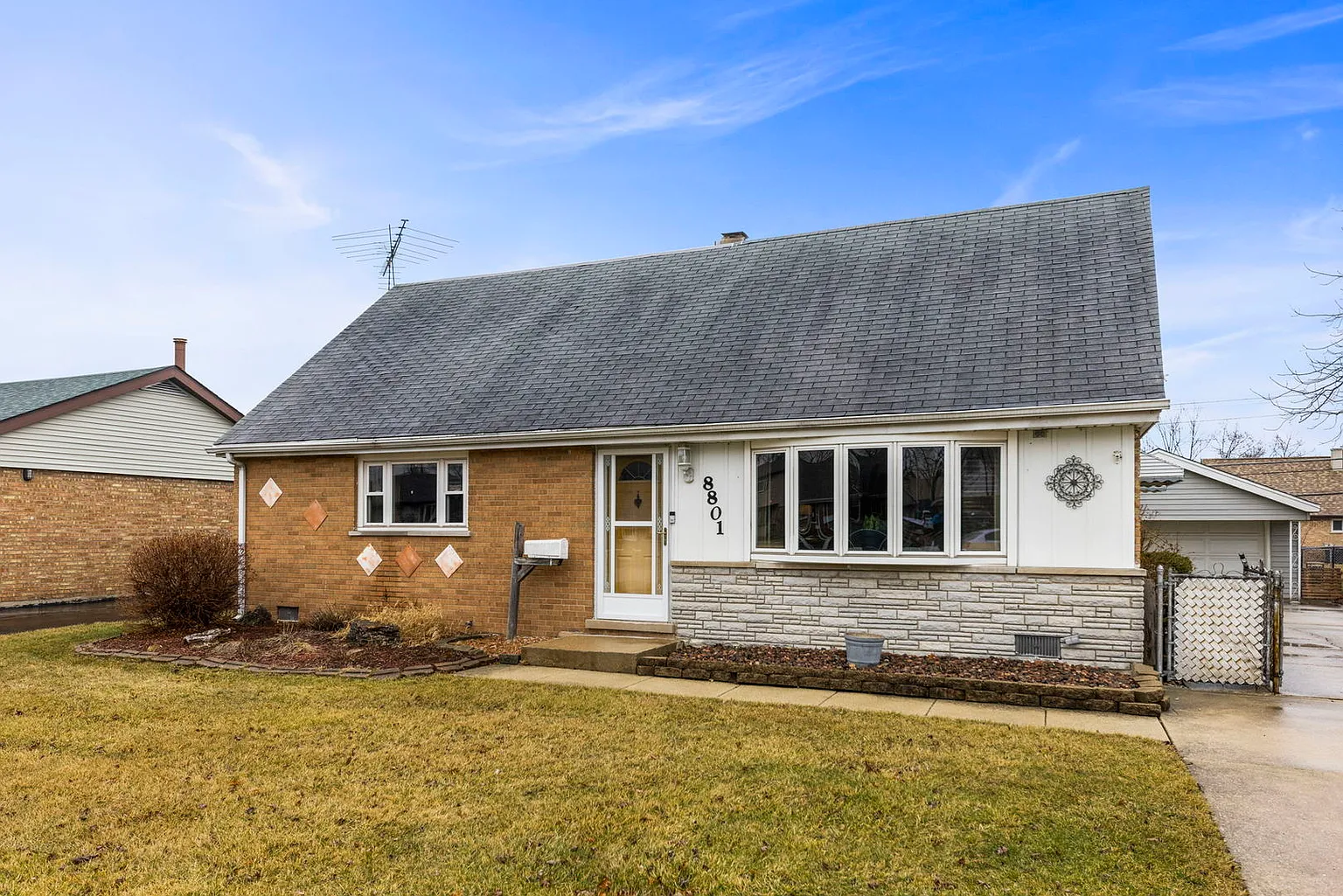 8801 Olympic Dr photo 1