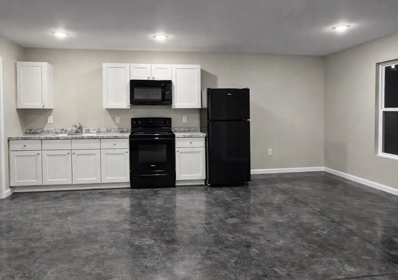 6 Janey Ct — Photo 2