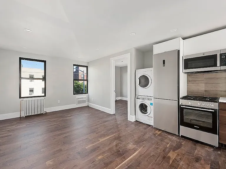 116 Roebling St #3 — Photo 1