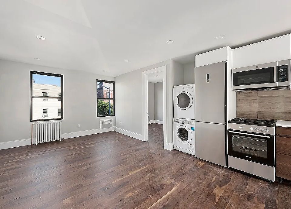 1st image of 116 Roebling St #3