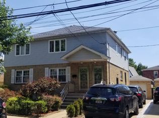 25748 144th Ave, Rosedale, NY 11422