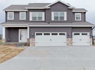 4580 Willow St, Palo, IA 52324