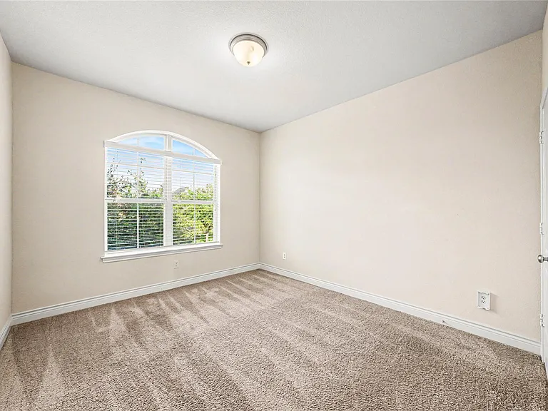 2310 Falcon Brook Dr — Photo 14