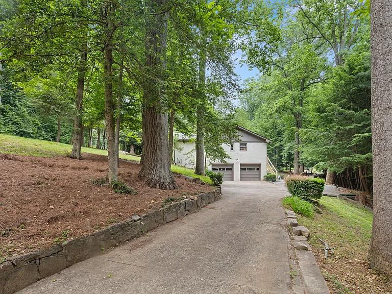 116 Overlook Rd — Photo 38