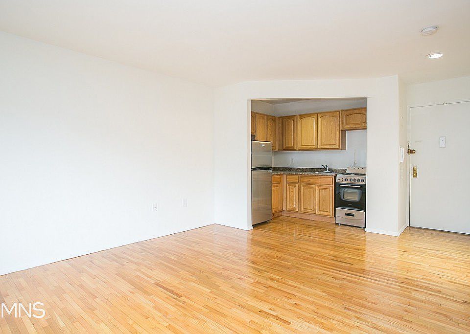 1st image of 309 W 30th St APT 8B