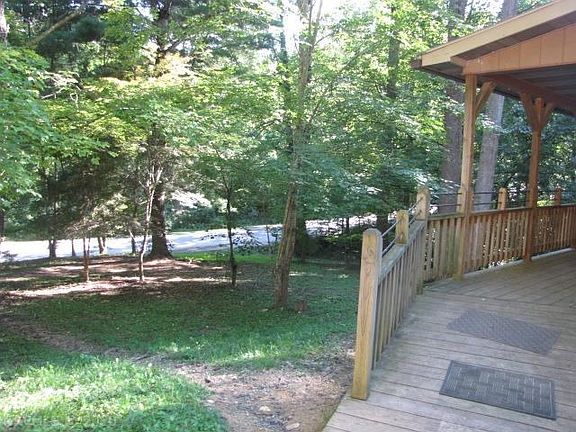 5th image of 575 Blake Dr