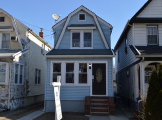 10033 202nd St, Jamaica, NY 11423
