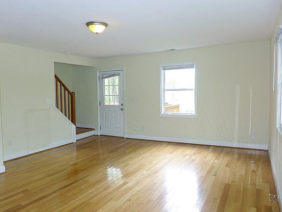 4th image of 515 S Merritt Mill Rd APT A