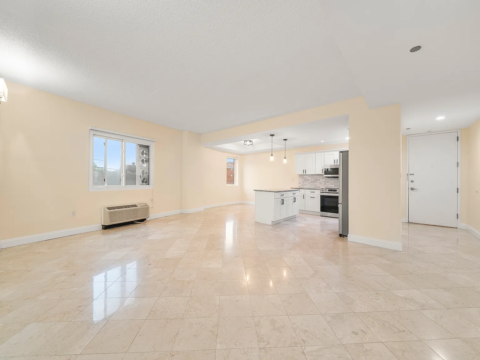 3 bed, 1615 sqft, $3,750 — Photo 2