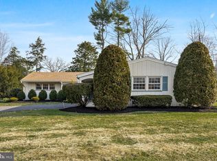 1011 Cherry Ln, Cinnaminson, NJ 08077