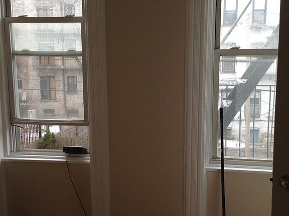 3rd image of 214 14th St #A