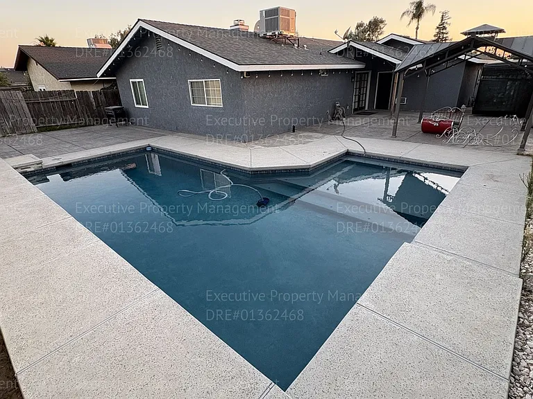 6200 Midas St — Photo 32