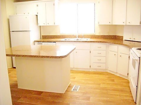 2nd image of 3940 Sabal Dr