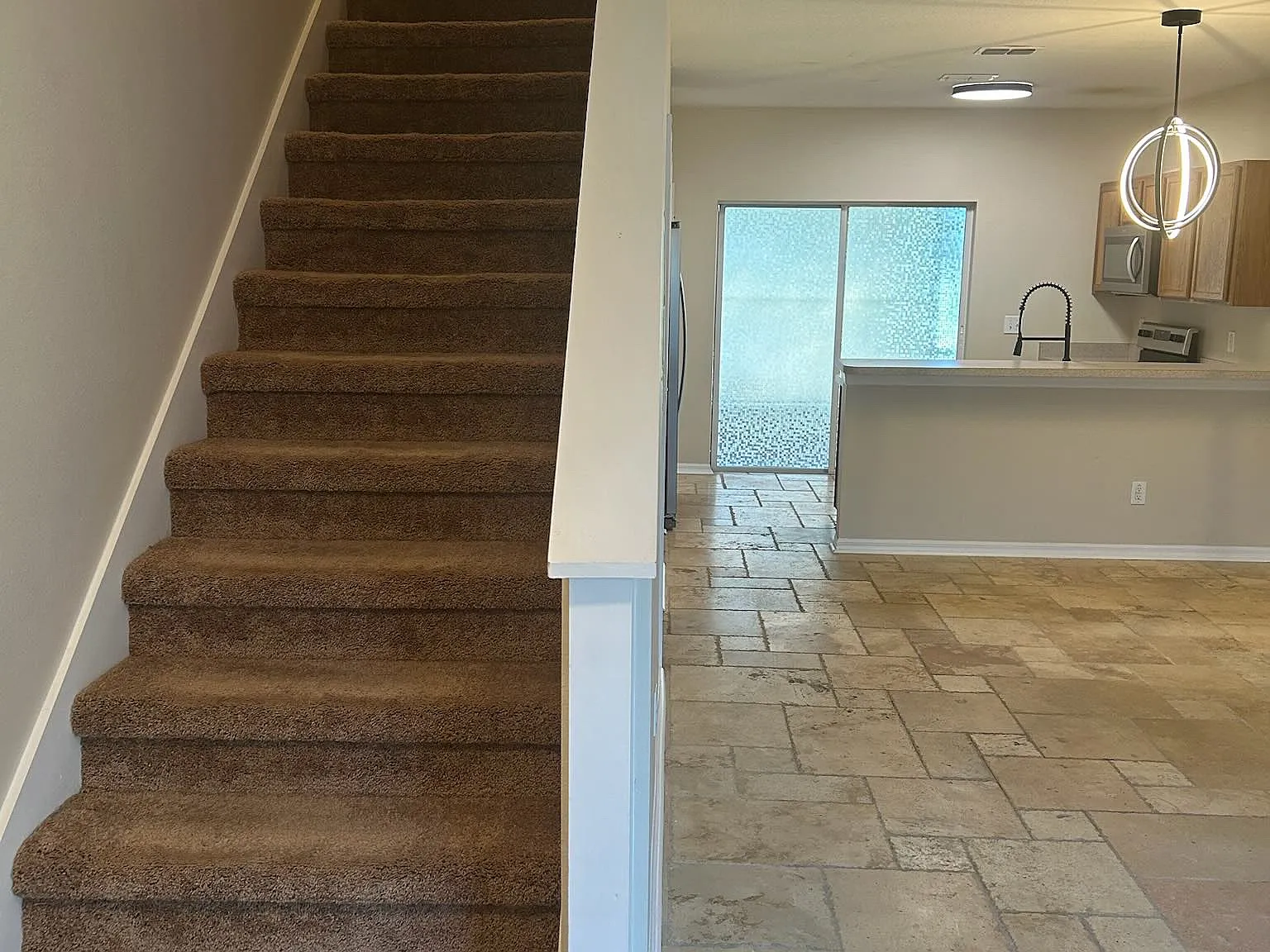 331 Wilton Cir — Photo 3
