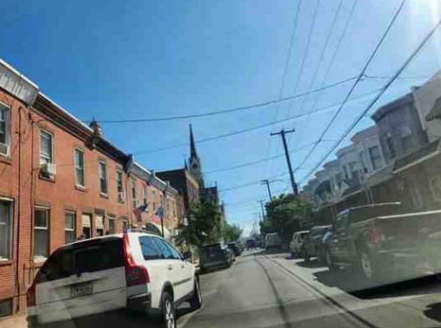 Exterior Neighborhood (street photo)