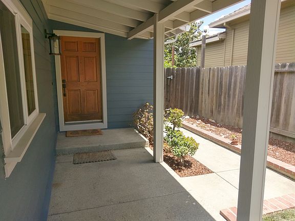 3rd image of 1020 Spencer Ave