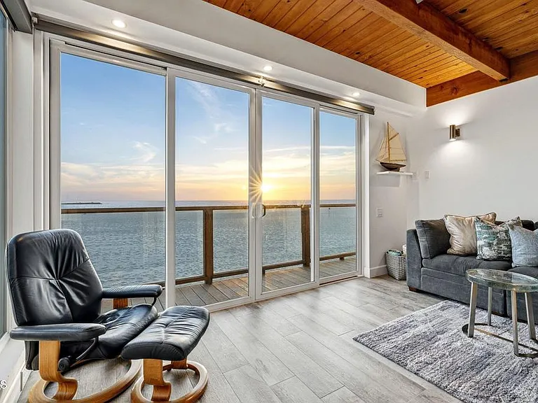 3373 Ocean Dr — Photo 31
