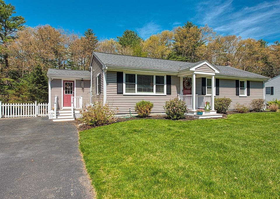 1st image of 35 Pinecrest Dr