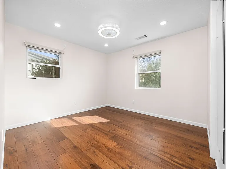 2885 Lorna Dr — Photo 8