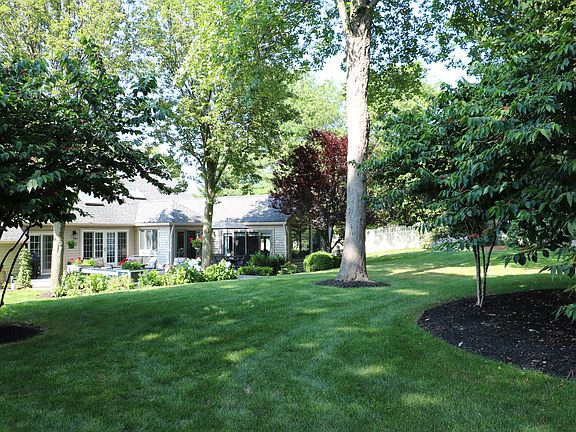 4th image of 7 Forsythe Meadow Ln