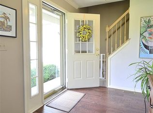 656 Paddock Ln, Batavia, IL 60510