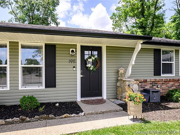 3rd image of 1911 Tennyson Drive