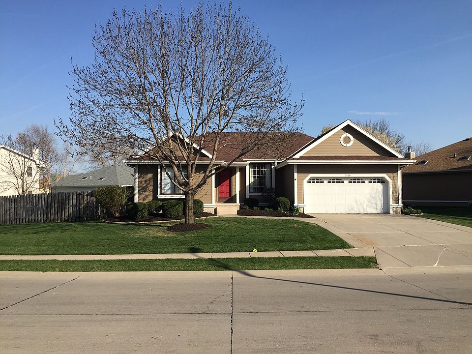 1st image of 3529 N 152nd Ave