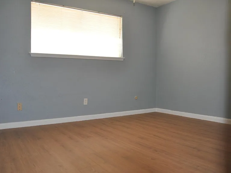 16454 Hickory Knoll Dr — Photo 9