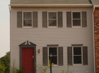 241 Heatherwood Dr, Ephrata, PA 17522