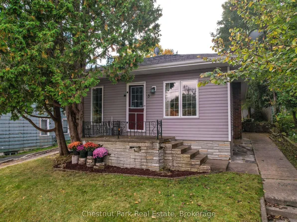 3 Cora St E, Huntsville, ON P1H 1T5
