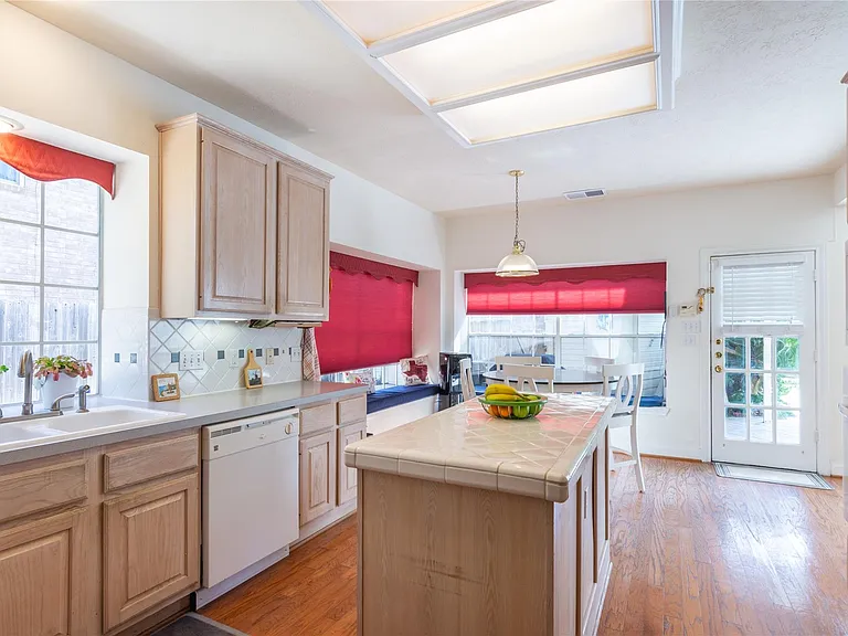 14115 Heatherhill Pl — Photo 16