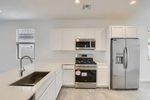 16894 W Evergreen Rd Photo 1