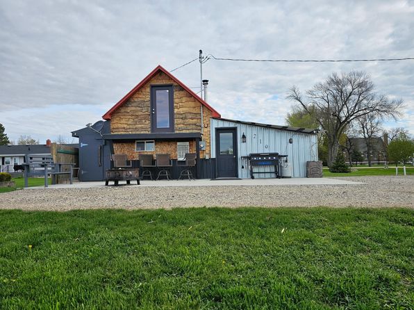 210 1st St, Great Bend, ND 58075