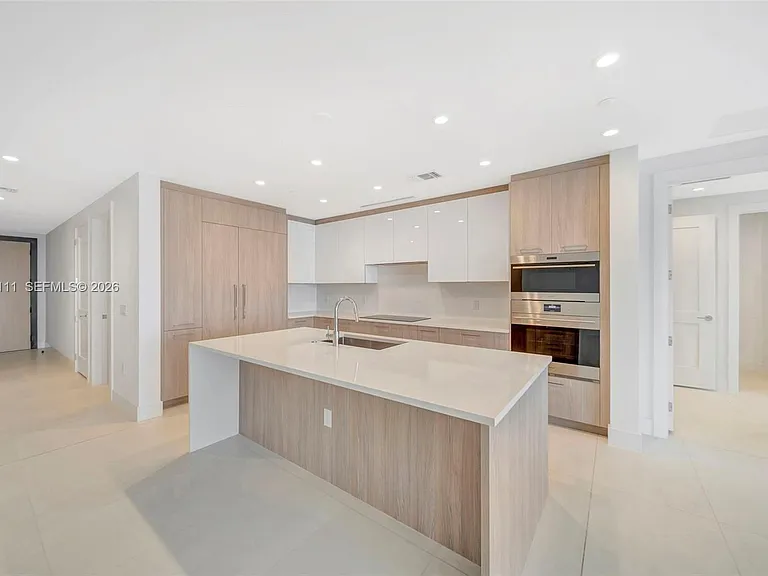 153 N Seabreeze Blvd #801 — Photo 11