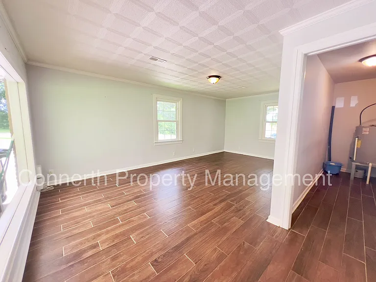 2880 Trough Springs Rd — Photo 23