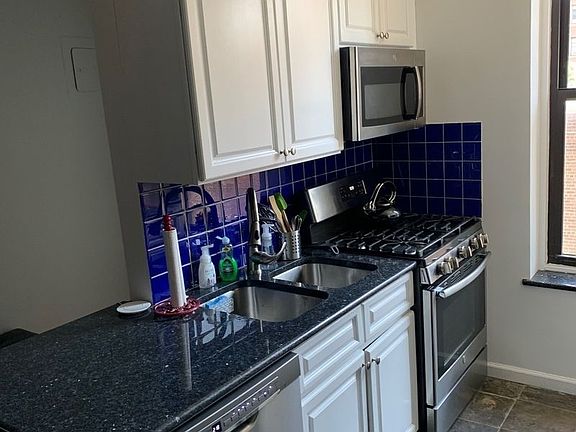 4th image of 11-25 47th Ave #4
