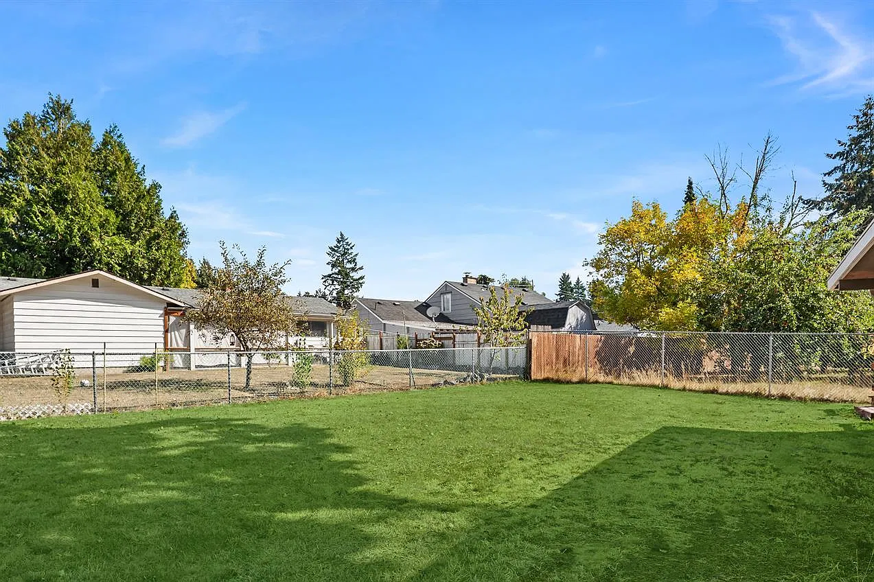 3 bed, 920 sqft, $2,450 — Photo 4