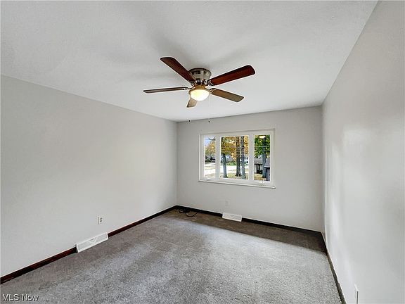 5th image of 9514 Fernwood Dr #9514