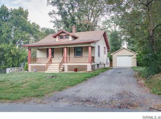 2709 Walter St, Godfrey, IL 62035