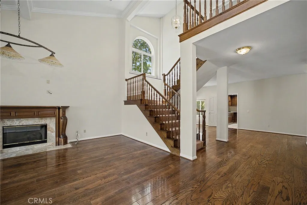 5 bed, 2702 sqft, $5,500 — Photo 4