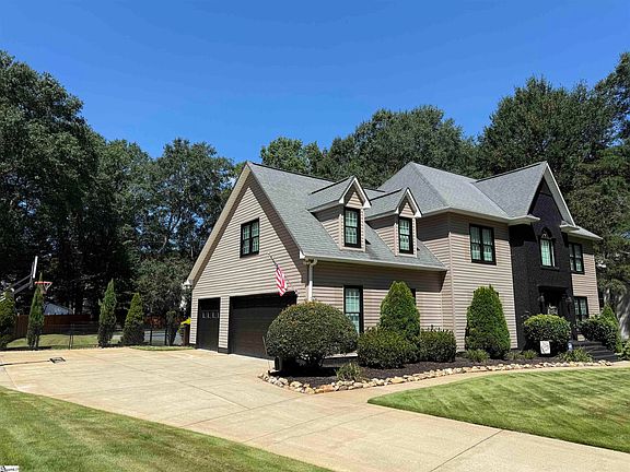 2nd image of 1001 Neely Farm Dr