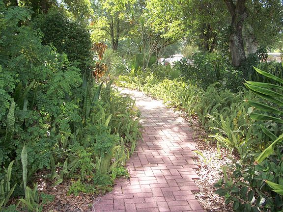 3rd image of 2615 Sunrise Boulevard