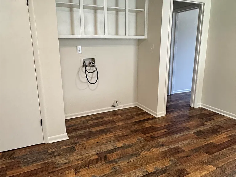 1114 Oakwood Ave NE #A — Photo 5