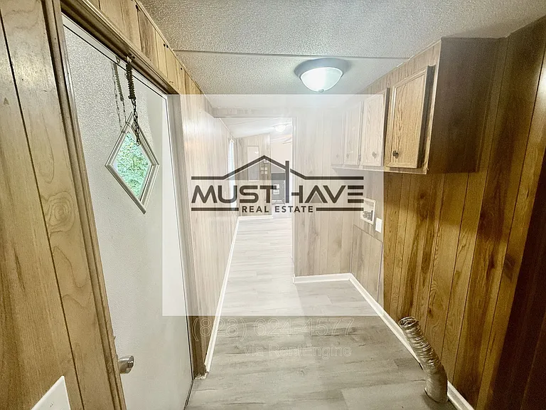 1479 Brooksouth Dr — Photo 9