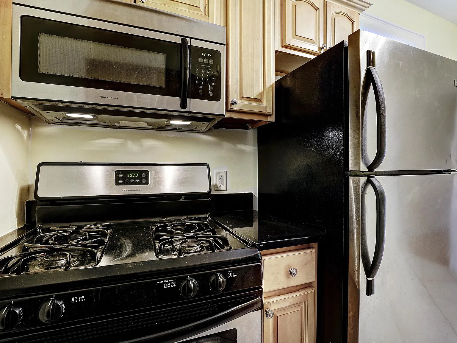 1 bed, 1.0 bath, $2,100 — Photo 4