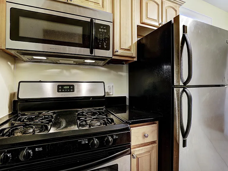 340 Fairmont Ave #204 — Photo 4