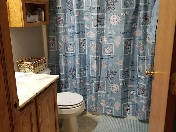Main bathroom